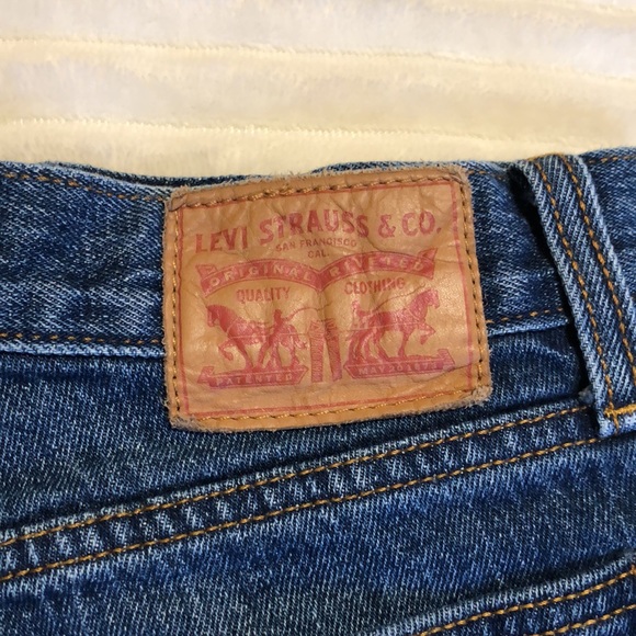 Levi Strauss and co high waisted jean shorts - Picture 2 of 7